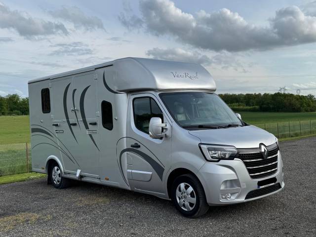 Furgoneta para caballos Renault Renault Master 2021 De segunda mano