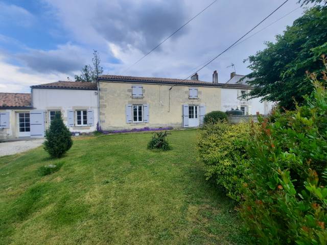 Bonita residencia ecuestre En venta Charente Marítimo