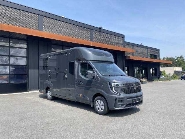 Furgoneta para caballos STX  2025 Nuevo