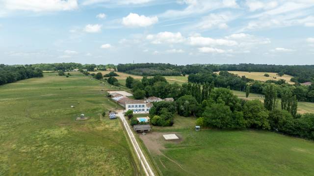 Propiedad ecuestre En venta Charente Marítimo