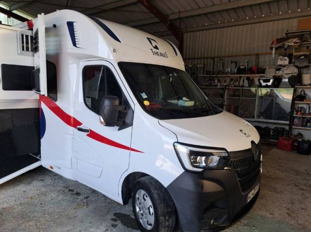 Furgoneta para caballos Theault  2022 Nuevo