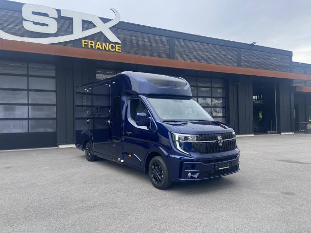 Furgoneta para caballos STX  2025 Nuevo