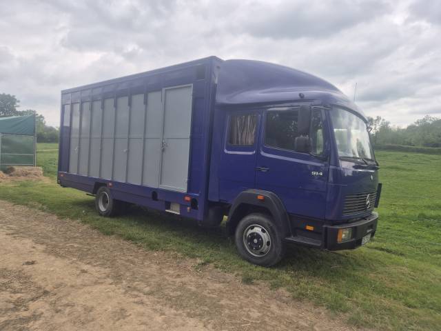 Camión para caballos Mercedes 914 1992 De segunda mano