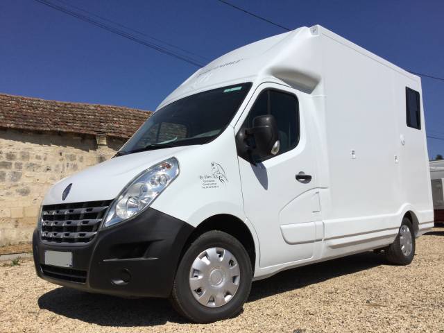 Furgoneta para caballos Renault Master III 2018 De segunda mano