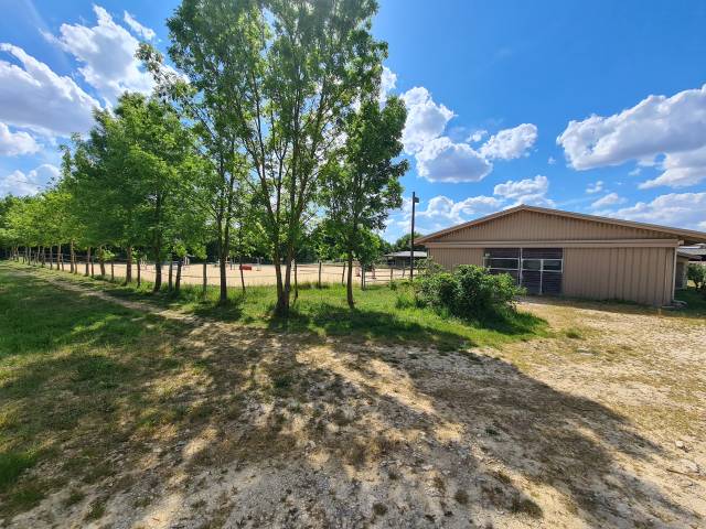 Bonita residencia ecuestre En venta Charente Mar&iacute;timo