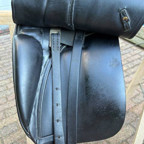 Montura Doma Clásica Stübben Maestoso de Luxe – 18”