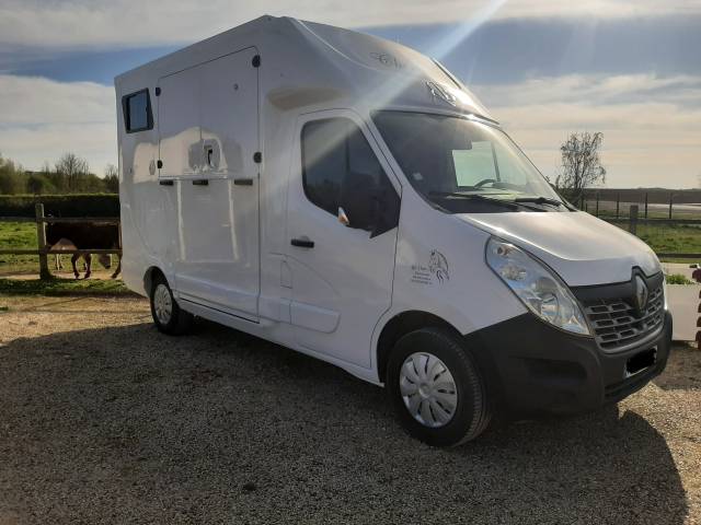 Furgoneta para caballos Renault Master III 2018 De segunda mano