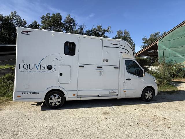 Furgoneta para caballos Trans Box Master 2025 Nuevo