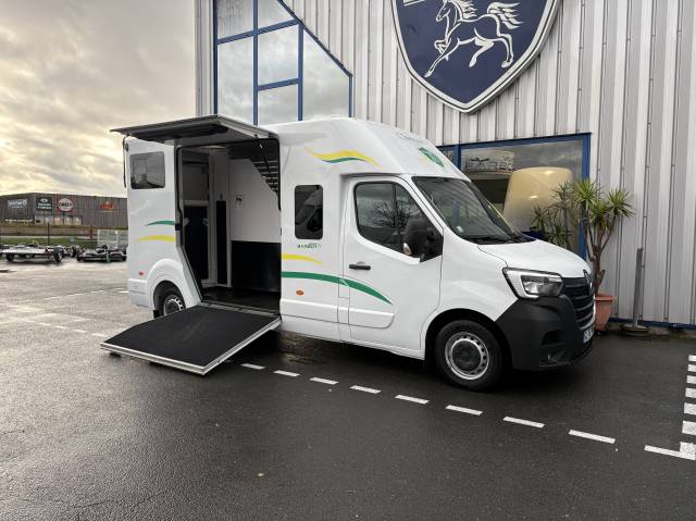 Furgoneta para caballos Barbot D5 2023 De segunda mano