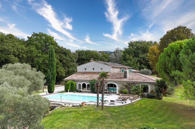 Bonita residencia ecuestre En venta Drôme