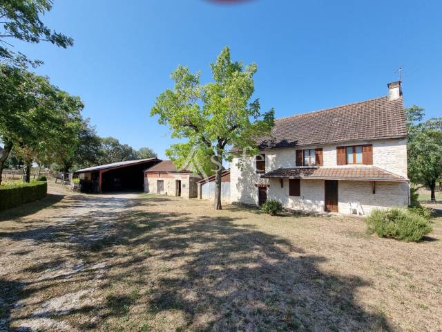 Explotaci&oacute;n agr&iacute;cola En venta Lot