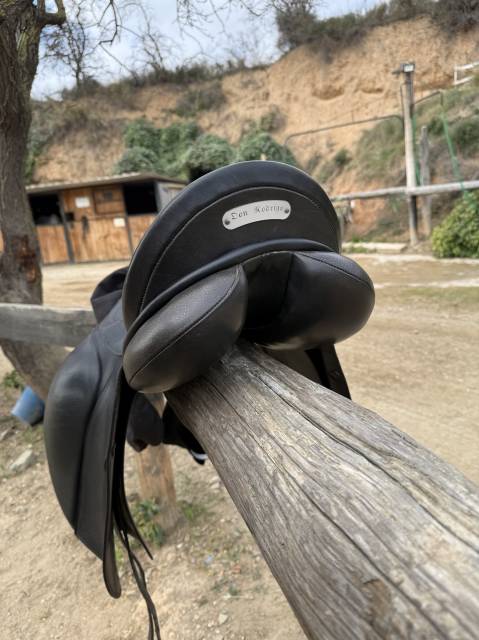 Montura doma clásica Don Rodrigo 17”