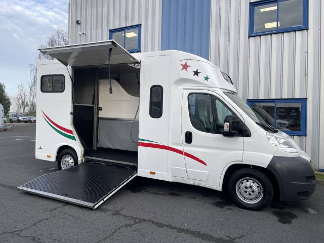 Furgoneta para caballos Ameline Boxer 2014 De segunda mano