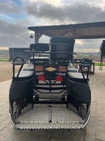 Coche enganches - Marat&oacute;n ocio Pouvreau  