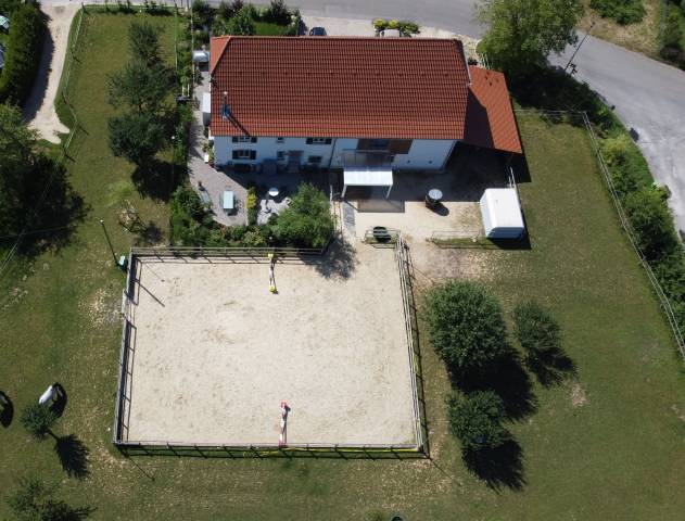 Propiedad ecuestre En venta Jura-Suizo