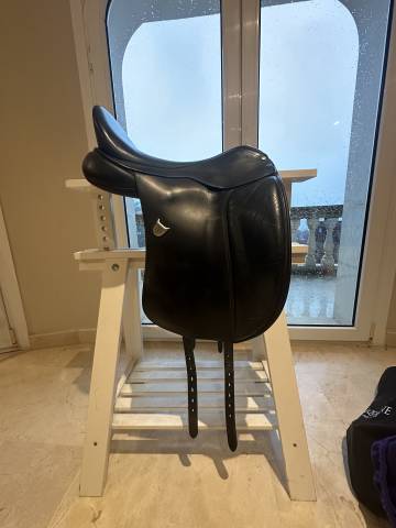 Silla Bates Doma 17,5