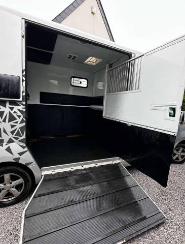 Furgoneta para caballos Renault Renault Master  2011 De segunda mano