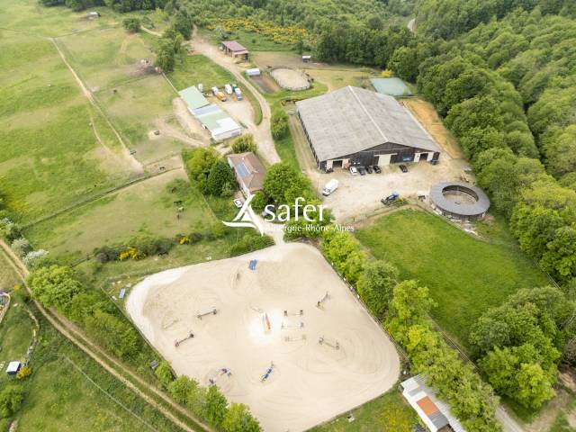Propiedad ecuestre En venta Dr&ocirc;me