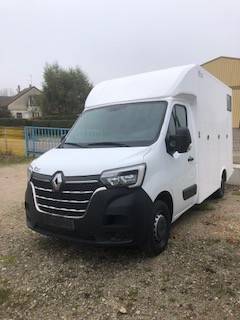 Furgoneta para caballos Renault MASTER 2023 Nuevo