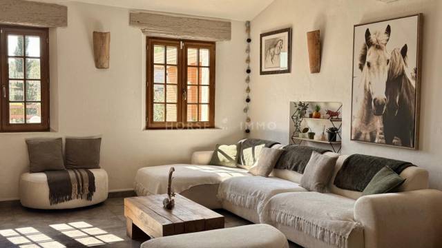 Bonita residencia ecuestre En venta Bocas del R&oacute;dano