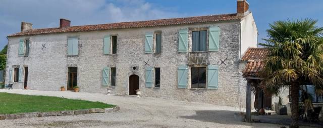 Centro ecuestre En venta Charente Mar&iacute;timo