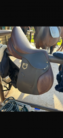 Silla equestro Evolution pro Jump 