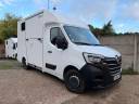 Furgoneta para caballos AP Petit Renault Master 2021 De segunda mano