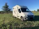 Furgoneta para caballos Renault 2.3 DCI  2010 De segunda mano
