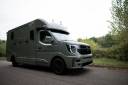 Furgoneta para caballos Krismar Renault Master 2025 De segunda mano