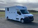 Furgoneta para caballos TBST Renault Master 2025 Nuevo