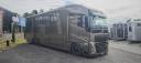 Camión para caballos Krismar Volvo FH500 6 chevaux gamme pro 2025 Nuevo