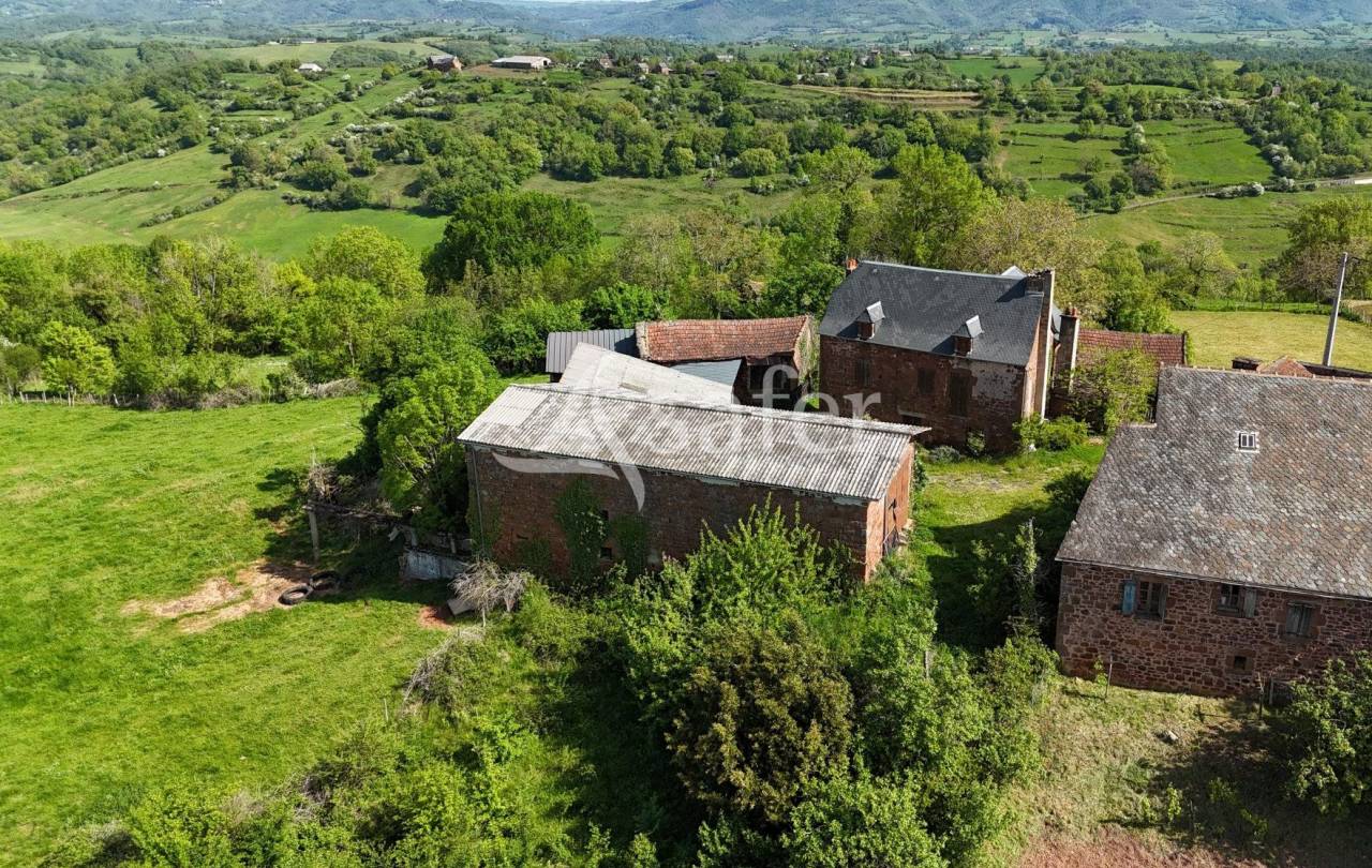Explotaci&oacute;n agr&iacute;cola En venta Aveyron