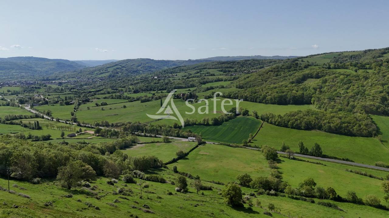 Explotaci&oacute;n agr&iacute;cola En venta Aveyron