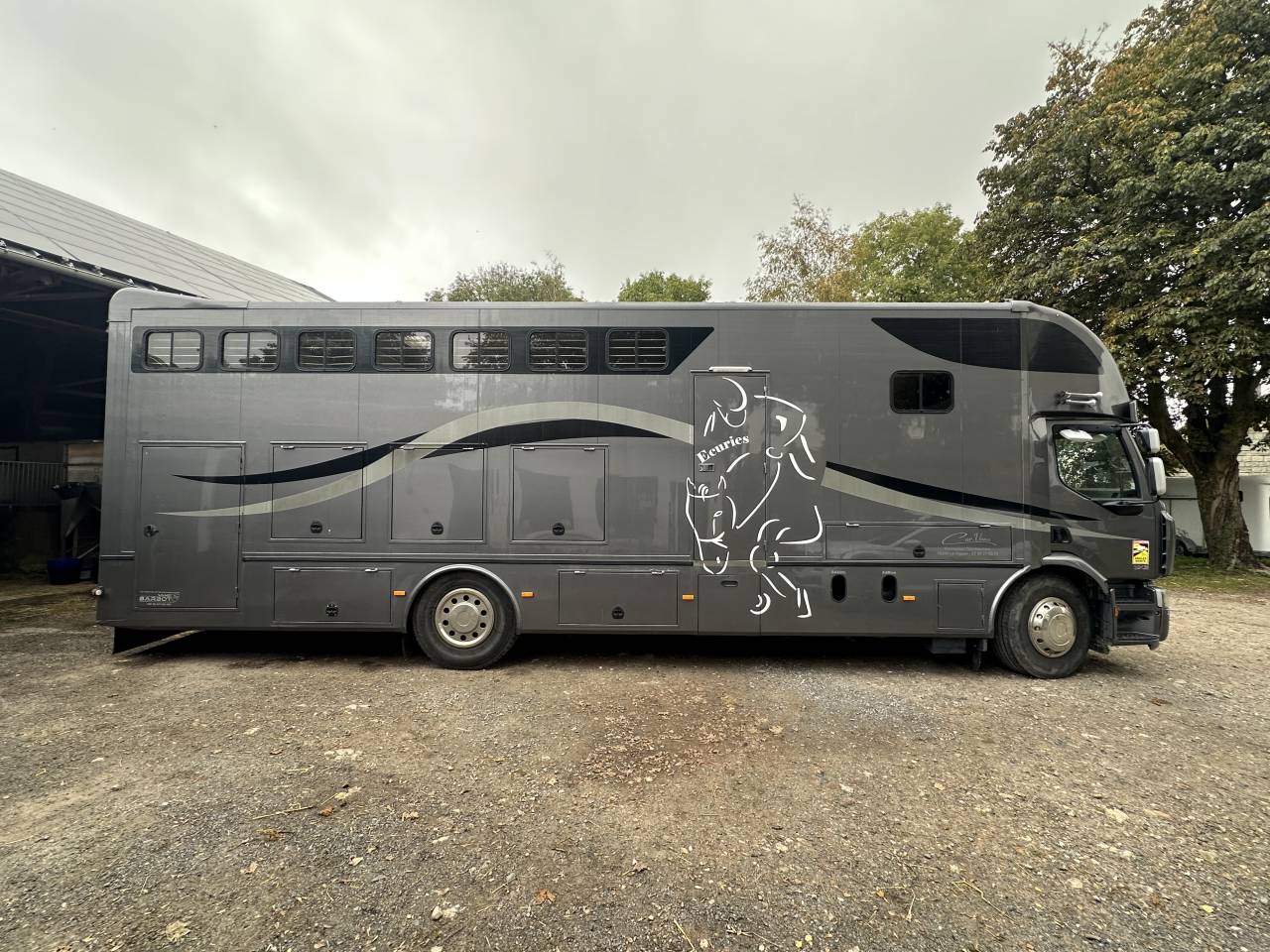 Cami&oacute;n para caballos Renault  2007 De segunda mano