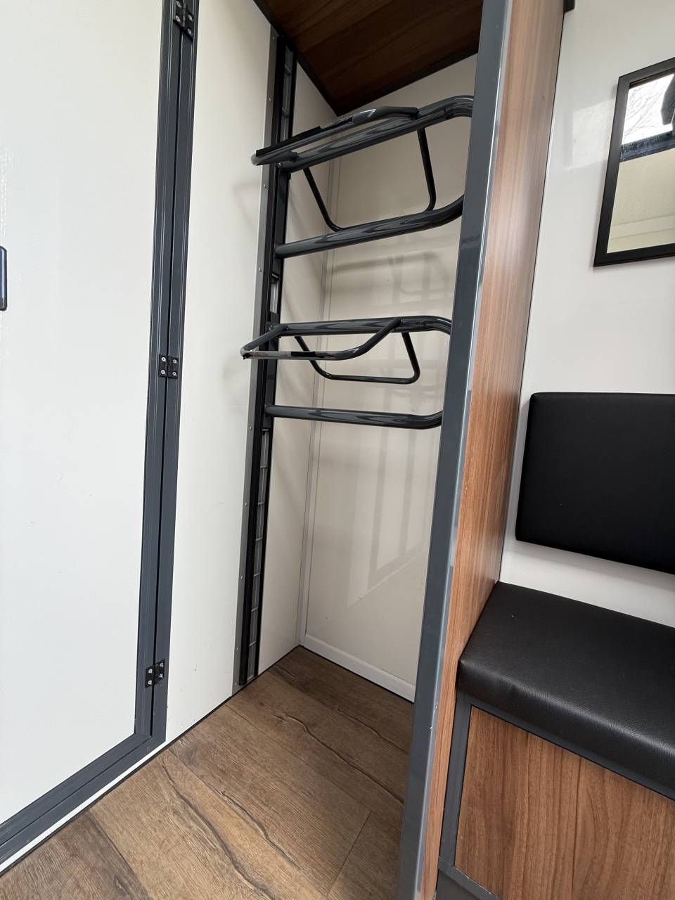 Furgoneta para caballos Renault Master 2022 De segunda mano