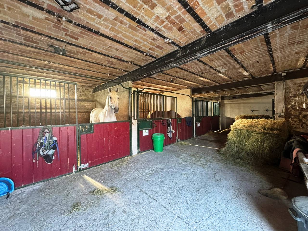Cuadra de propietarios En venta Sena y Marne