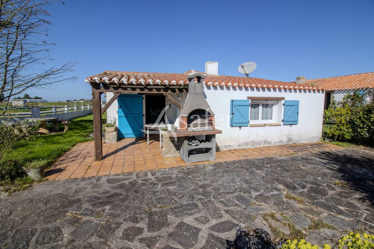 Propiedad ecuestre En venta Vend&eacute;e