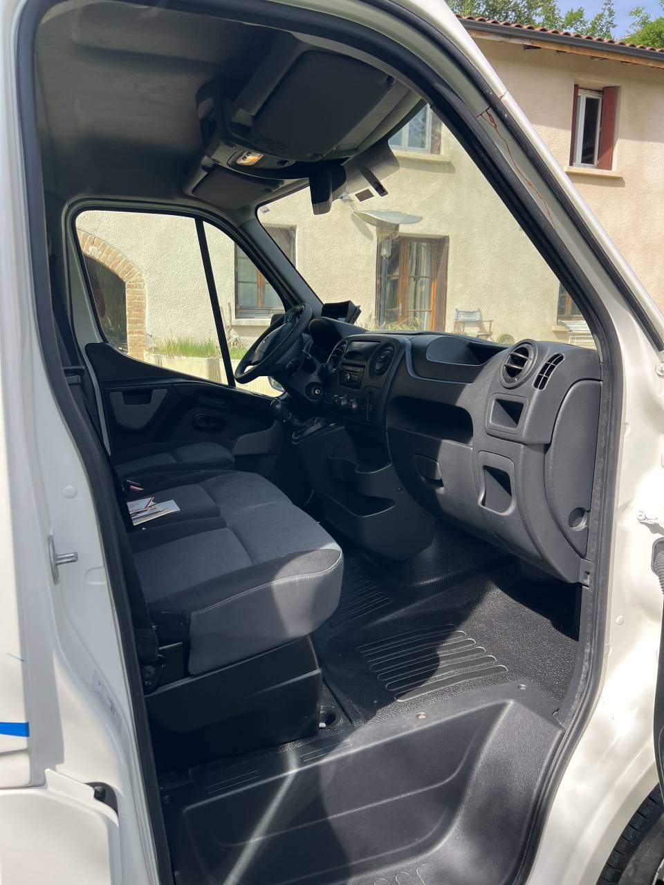 Furgoneta para caballos Renault Master 2018 De segunda mano
