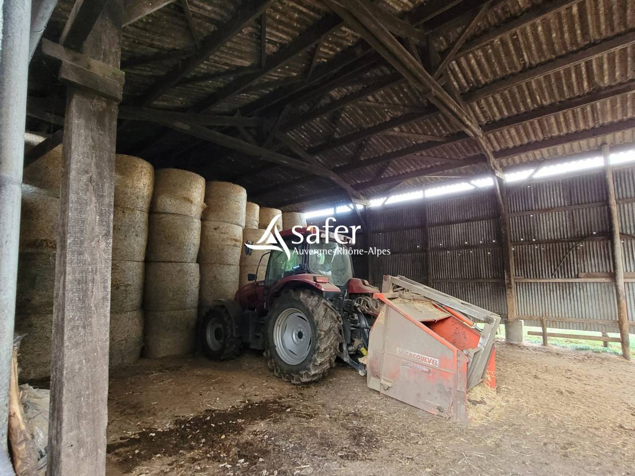 Explotaci&oacute;n lechera En venta Cantal