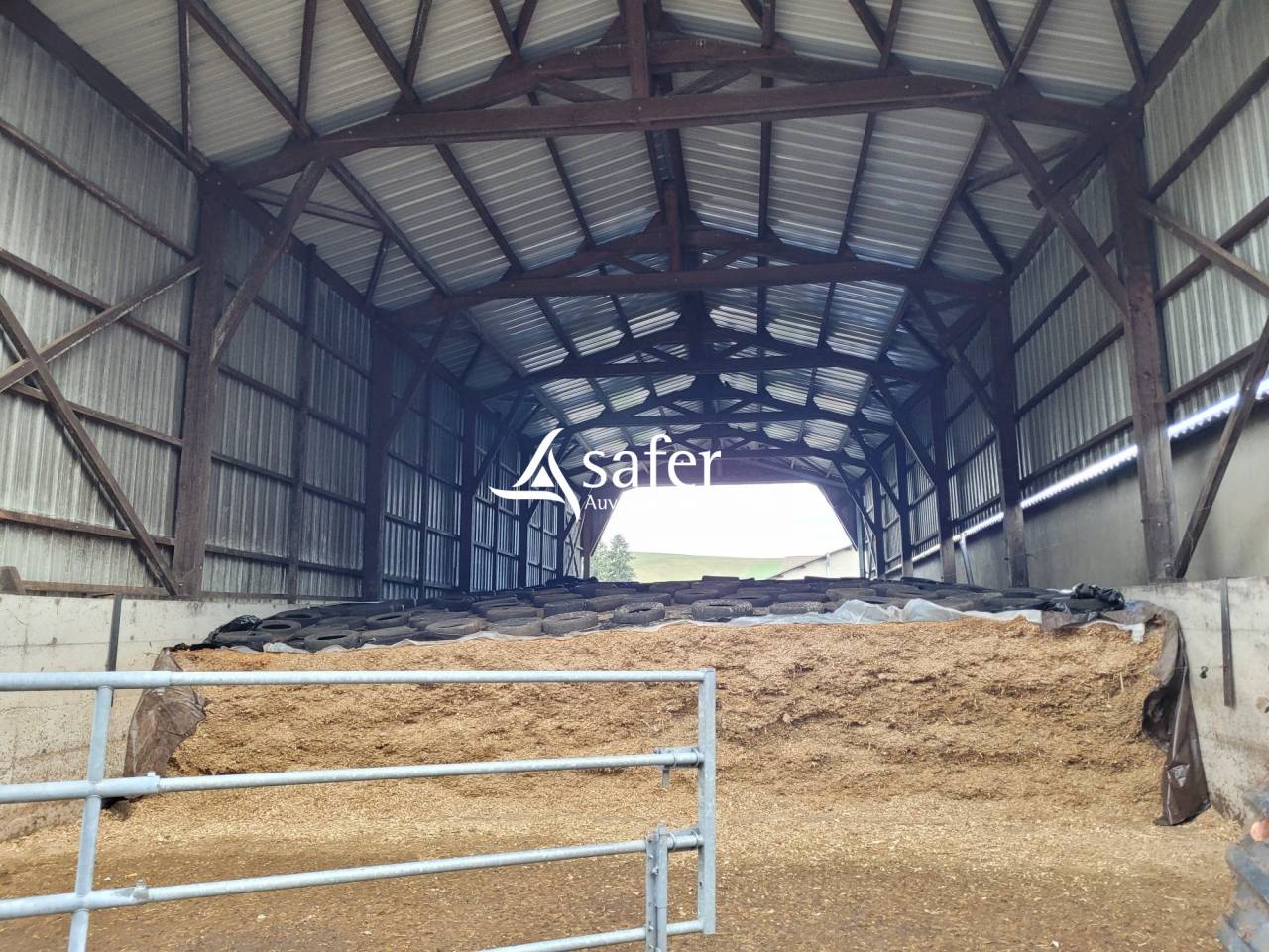 Explotaci&oacute;n lechera En venta Cantal
