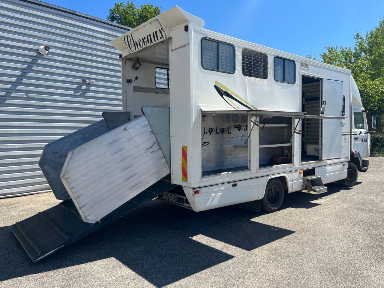 Cami&oacute;n para caballos Renault S150 Midliner 1995 De segunda mano