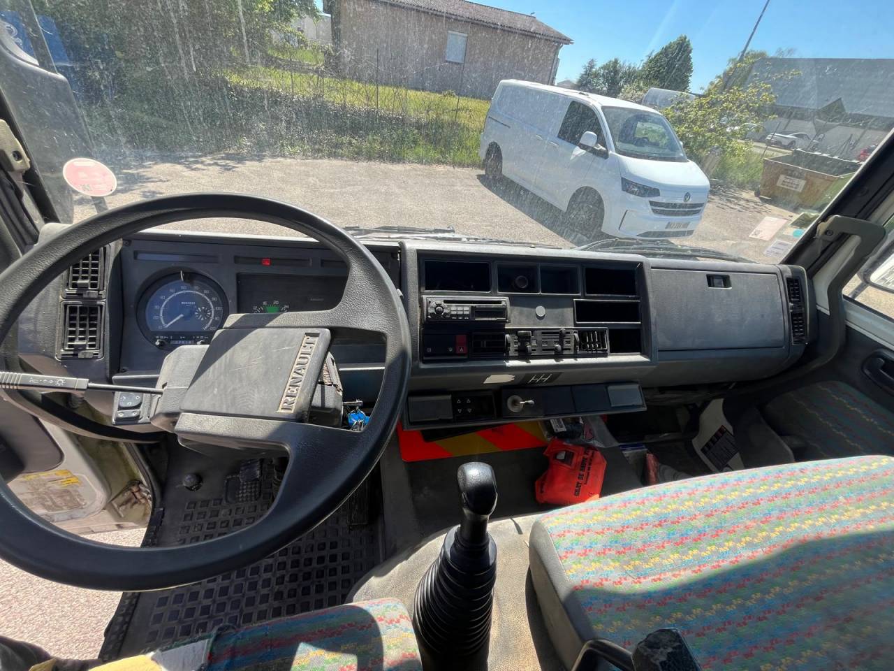 Cami&oacute;n para caballos Renault S150 Midliner 1995 De segunda mano