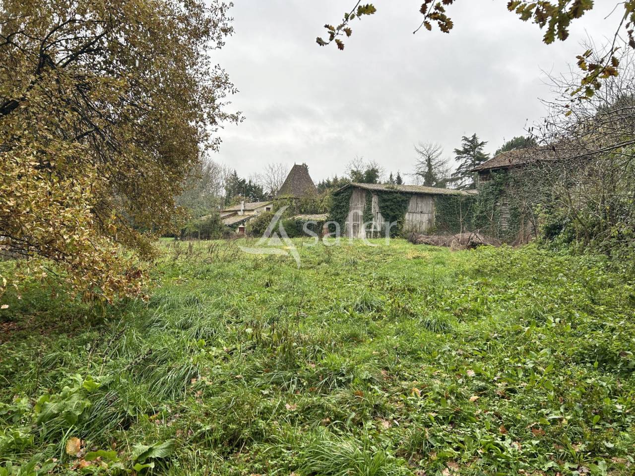 Explotaci&oacute;n agr&iacute;cola En venta Lot y Garona