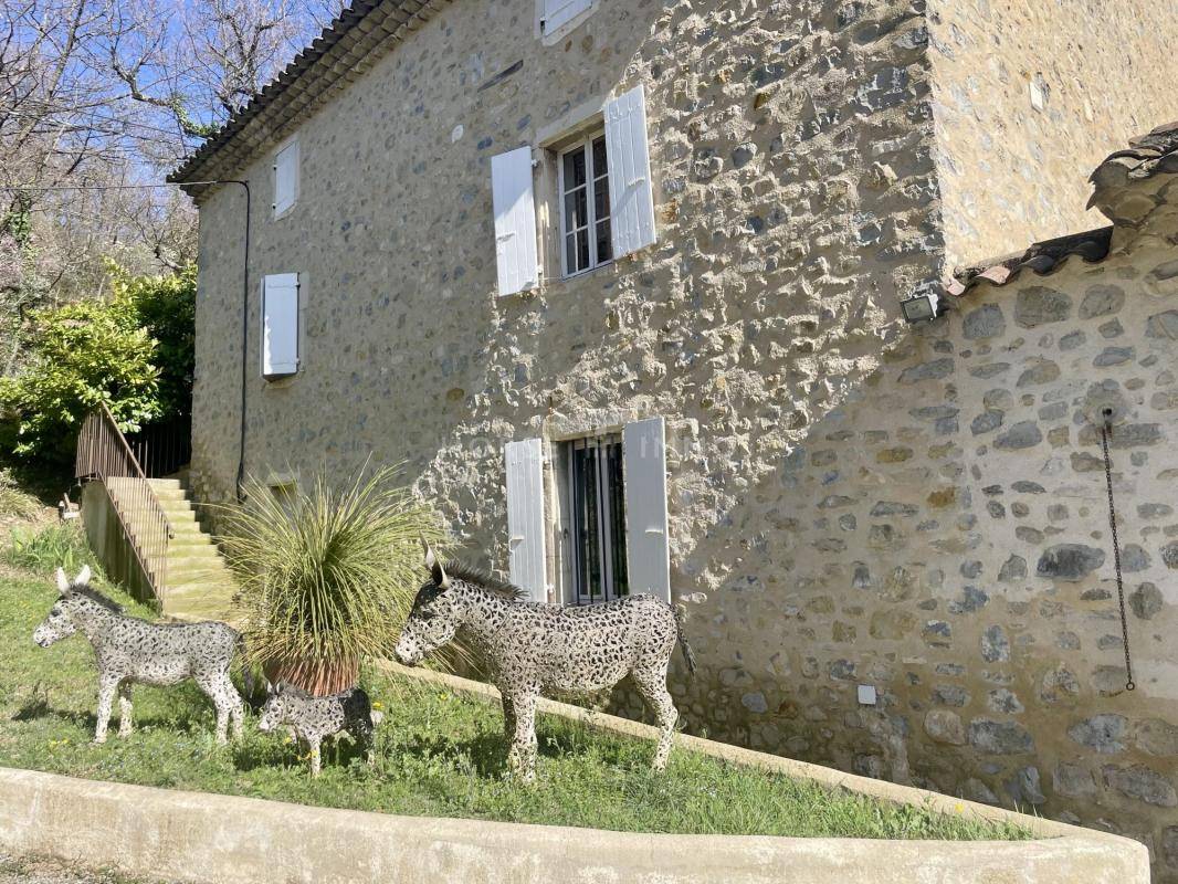 Propiedad ecuestre En venta Dr&ocirc;me