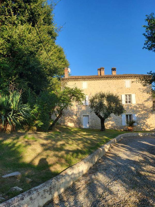 Propiedad ecuestre En venta Dr&ocirc;me