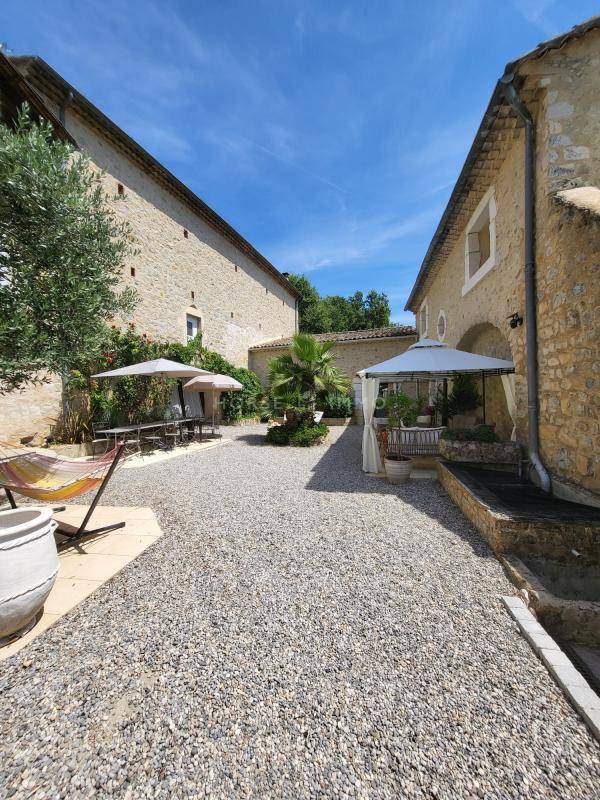 Propiedad ecuestre En venta Dr&ocirc;me