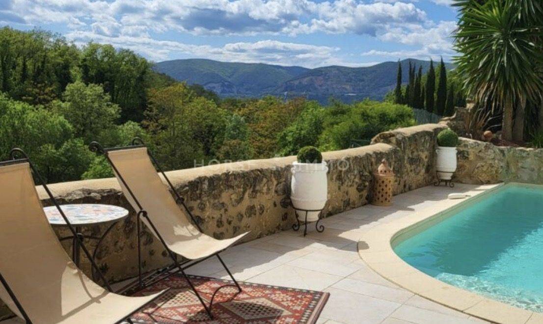 Propiedad ecuestre En venta Dr&ocirc;me