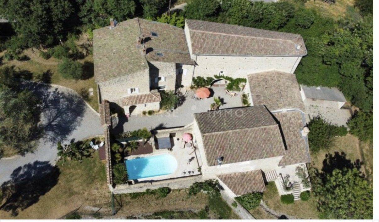 Propiedad ecuestre En venta Dr&ocirc;me