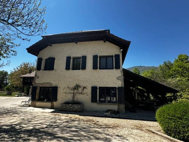 Bonita residencia ecuestre En venta Ain