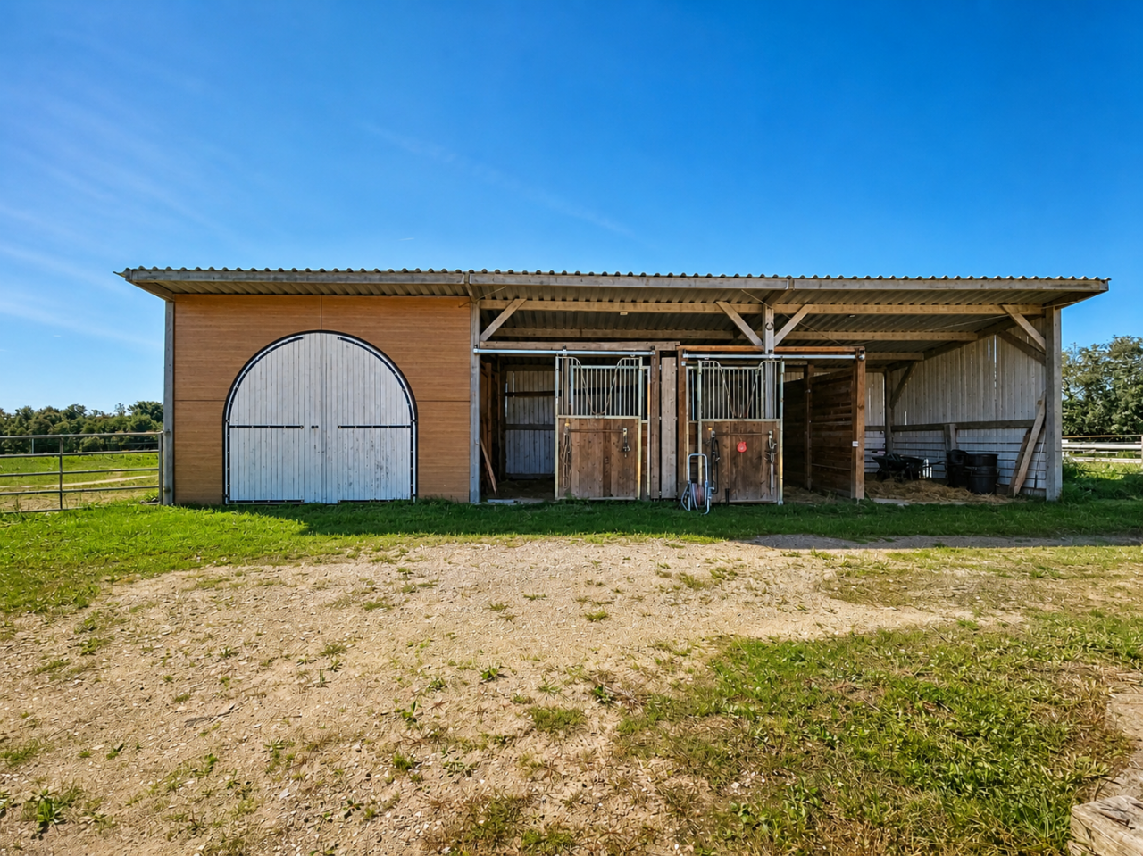 Bonita residencia ecuestre En venta Saona y Loira